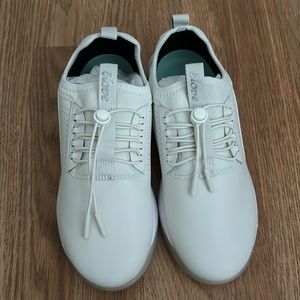 Clove Brilliant White Clove Classic Shoes 7.5 NWOT